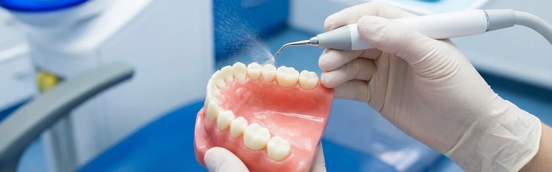 Limpieza Profunda (Raspado y Alisado Radicular) - Philadelphia Dental