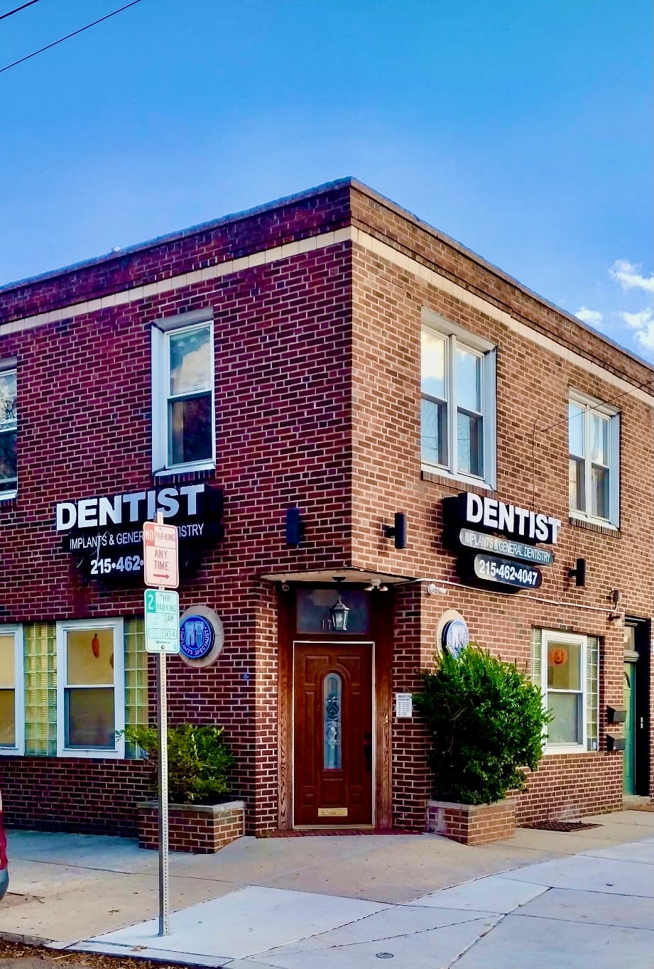 Moyamensing clinic hero background