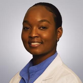 Dr. Lisanne Lyle headshot